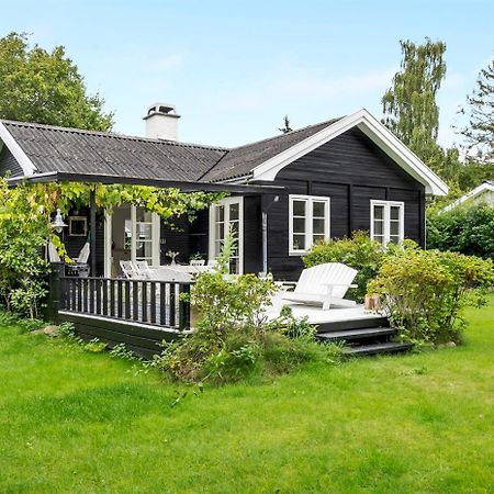 Idyll Summer House In Hornbaek Villa Екстериор снимка